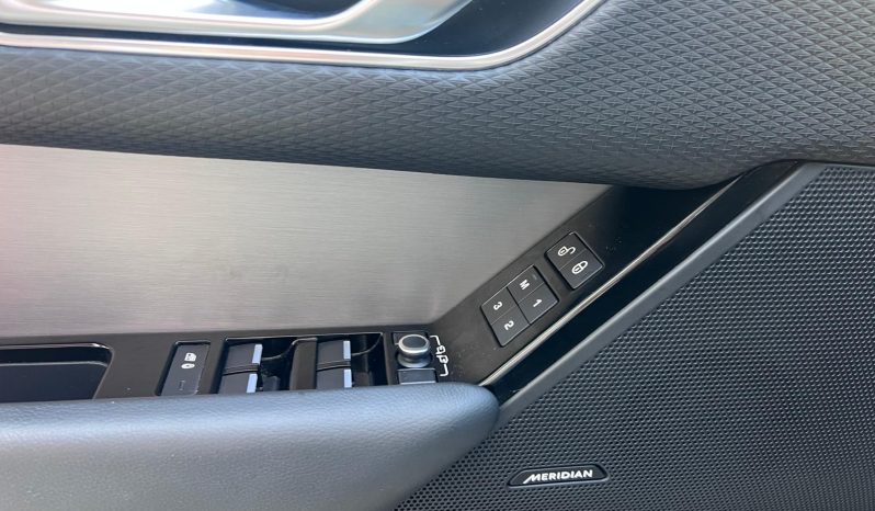 LAND-ROVER RANGE ROVER VELAR lleno